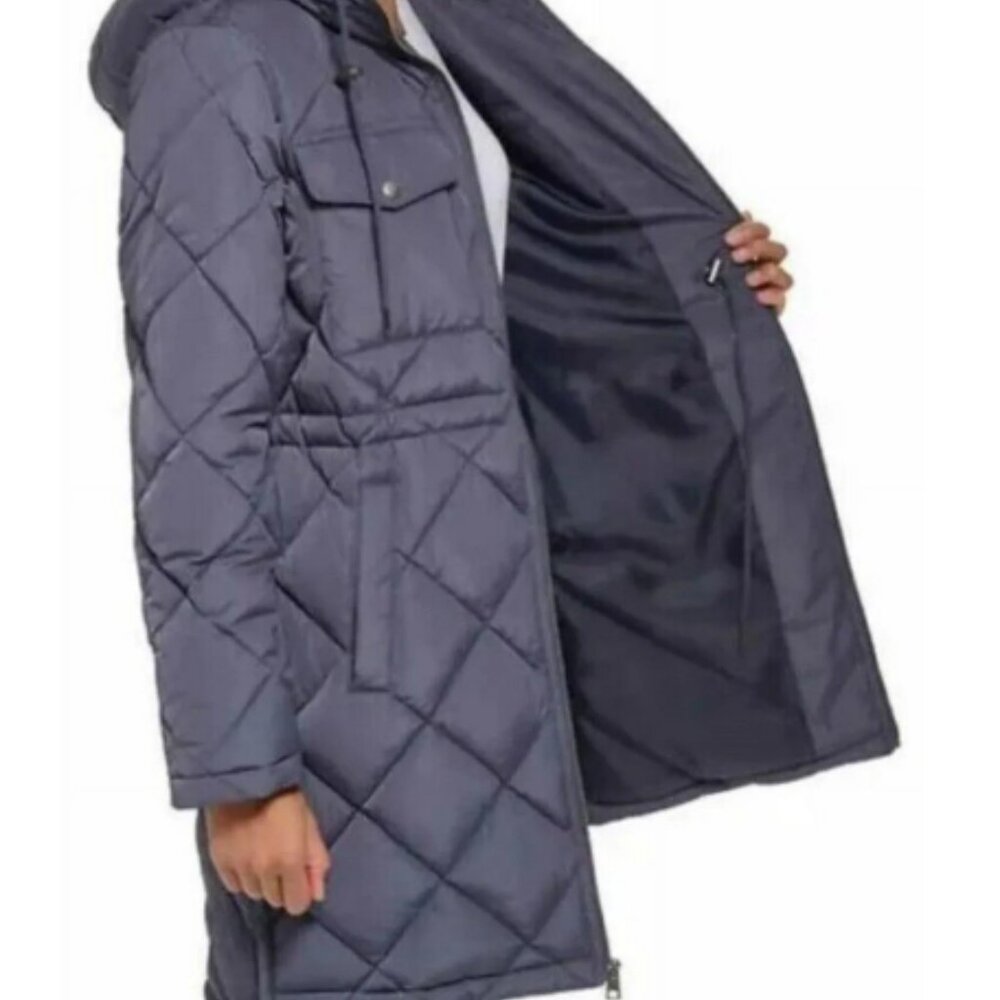 Levi's Women's Quilted Parka Jacket with Plush Hood, Odyssey Gray Size: Small - Picture 4 of 5